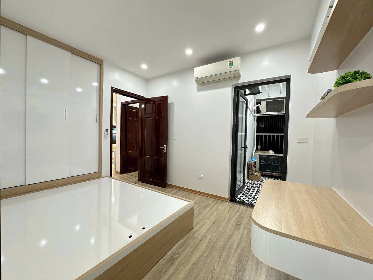 Giường Ngủ Gỗ Công Nghiệp Hiện Đại